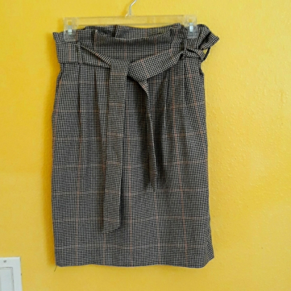 H&M paperbag waist pencil skirt